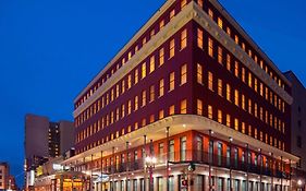 Courtyard By Marriott New Orleans Downtown Near The French Quarter